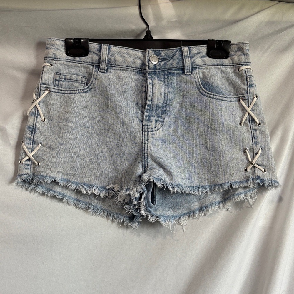 MM326 Streetwear Society Light Wash Jean Shorts with Lace-Up Sides
